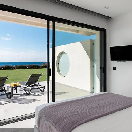 Afroditi, Corfu * Halikúnasz