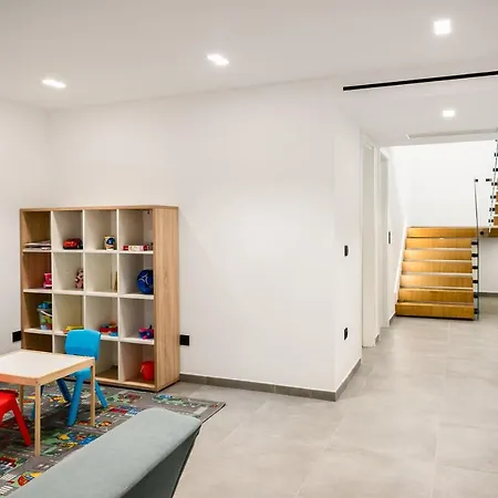 Afroditi, Corfu Χαλικούνας